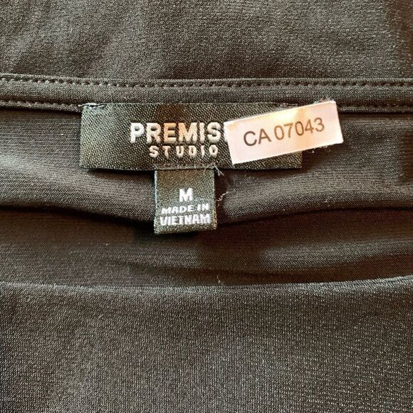 3 for $30! Premise studio black 3/4 sleeve top - Picture 4 of 10
